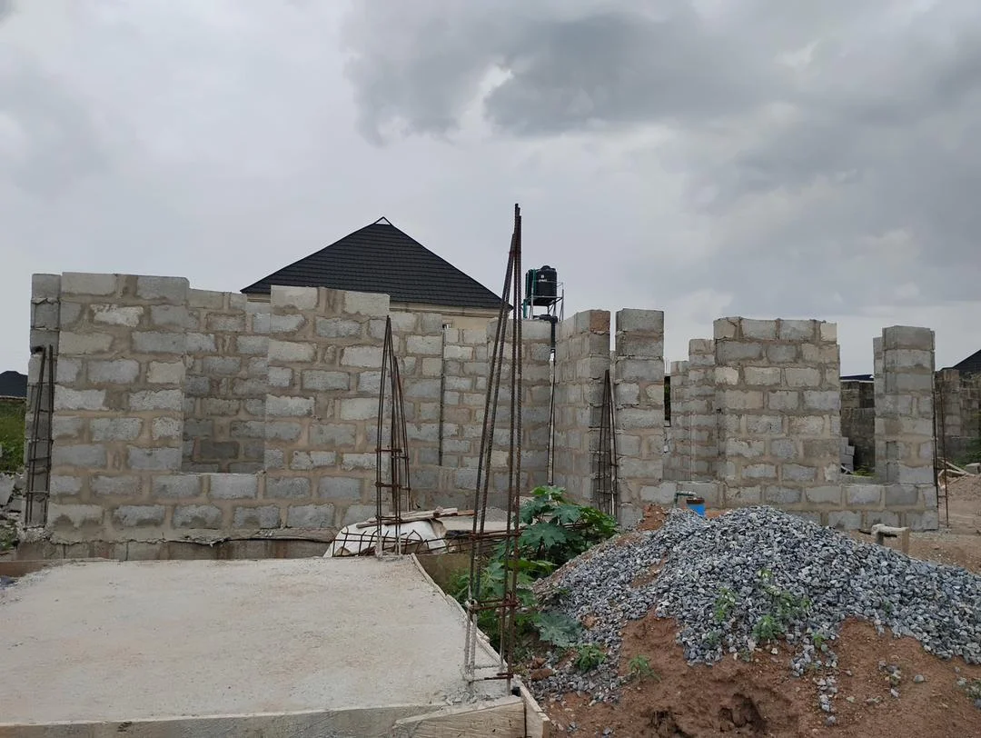 Block Setting on Oversite Concrete (German Floor) - Image 2